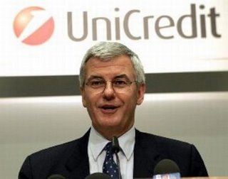 unicredit dimezza gli utili ma resta ottimista