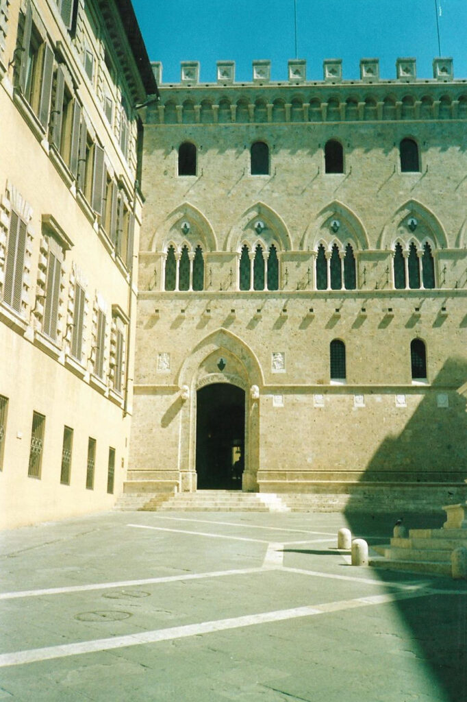 Siena Palazzo Salimbeni 1999